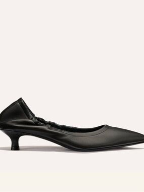 The Roma 40 Black Kitten Heel Pointed Ballet Pump - Women 8 narrow width